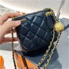 Clássico mini penteadeira com corrente caixa baú bolsas de couro caviar com bola de ouro esmagamento crossbody ombro bolsas de grife minúsculo estojo cosmético para mulheres