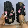 Kapcie duże rozmiary Bubble 2023 letnie nowe kobiety noszą zakryte palce slajdy osobowość na świeżym powietrzu orzechowe buty kwiatowe sandały plażowe Y2302