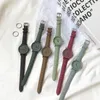 Relógios de couro vintage Mulheres simples relógios Ulzzang Brand Fashion Quartz Watch Qualities Ladies Retro Casual Feminino Relógio