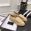 Tasarımcı Spor Ayakkabı Siyah Loafers Platform Ayakkabıları Parlak Deri Kadın Ayakkabı Platformu Spor Sneaker Calfskin Ayakkabı Lüks Katırlar