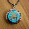 Pendentif Colliers PN838 Mantras Tibétains Huit Signes Chanceux Amulette Boîte de Prière Fait Main Népal Laiton Corail 41mm Grand Gau Rond