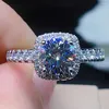 Кластерные кольца 18K AU750 White Gold Женщины свадебные вечеринки обручальное кольцо 1 2 3 4 5 Круглый модный модник мойссанитовой подушки