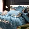 Постилочные наборы высококачественных золотых вышивающих наборов роскошные европейские 4PCS Blue Egypt хлопковое мягкое пуховое одеяло.
