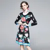 Повседневные платья Женщины элегантная весенняя модная взлетно -посадочная полоса цветочный принцип
