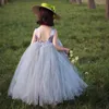 Flickans klänningar Girls Dress 2023 New Tutu kjol Flower Girl Yarn kjol födelsedagsfest klänning kjol tjej baby sommar prinsessklänning w0224