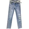 Kvinnors jeans Kvinnors tunna blå bokstav Rhinestone 2023 Summer Casual Woman High midja bantade rak fotledslängd denimbyxor