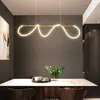 Kroonluchters Noordse led strip kroonluchter lamp postmoderne kunst siliconen slang hangende licht minimalistische lijn restaurant hanger bar armatuur