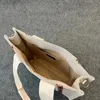 Женские сумочки древесные тота