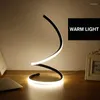 Masa lambaları Modern Spiral Led Başucu Lambası Kavisli Masa Işık Dimmable Sıcak Beyaz