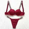 BRAS SETS V S Sexiga kvinnor Lacebras 2022 Nya underkläder Push Up Bra Panty 2 Piece Kort Plus Size Sömlös underkläderuppsättning