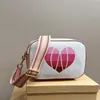 Yeni lüks anlık görüntü çantası kadın tasarımcı çanta omuz çantaları sevgi deri tasarımcıları çanta moda renk eşleşen kalp kamera çantası çapraz bags cüzdan 230213