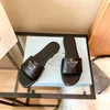 2023 Femmes Designer Slipper Slide Sandales Summer Marque Chaussures Classic Brand Beach P Sandales décontractées Taille Femme Femme Pantoufle extérieure avec une boîte