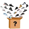 Mystery Box Luxe Laine Femmes Pantoufles Chaud En Peluche Semelle Douce Fourrure Fourrure Légère Femelles Plat Diapositives Antidérapant Créateurs De Mode Dames Sandales Baskets Chaussures Décontractées