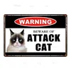 Panneau d'avertissement Méfiez-vous de l'attaque Chat Peinture en métal Décoratif Shabby Chic Métal Tin Sign Wall Bar Home Art Pet Shop Artisanat Décor personnalisé Tin Signs Taille 30X20CM w01