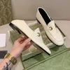 Ontwerper G Platte schoenen Loafers Princetown Hoge kwaliteit metalen gesp Dames Leer Gedrukt borduurwerk Bee Heren Dames Luxe schoenen maat 35-45 met doos