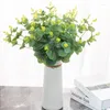 Flores decorativas Planta artificial Eucalyptus plástico folhas falsas galhos verdes arranjo de flores Balcony Desk