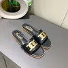 Sandálias de miçálias femininas Designer de verão Fashion Sapatos de jardim confortáveis ​​Flipers de praia de couro