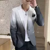 Abiti da uomo Blazer da uomo 2023 Giacca da abito sfumata primaverile Coreano Slim Casual Fashion Trend Cappotto da uomo