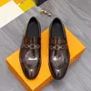 Mocassini da uomo Scarpe di design di lusso Vera pelle Fibbia nera marrone Scarpe eleganti da uomo firmate casual Slip On Scarpe da sposa con scatola 38-46