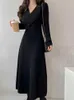 الفساتين غير الرسمية الخريف الشتاء خمر Vneck فستان سترة متبكّمة نساء