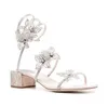 Zomer 2023 Romantische witte sandalen schoenen Floriane Hoogste kwaliteit materialen Bloemen Strass Caovilla top luxueuze feest bruiloft hoge hakken