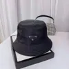Designers Herr Dam Bucket Hat Monterade hattar Solkepsar Förhindra Bonnet Beanie Baseball Keps Utomhus fiskeklänning Beanies