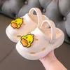 Slippers Kids Slippers Дети сандалии, ребенок, aldult women men men shouse, мультфильм кролики для мальчиков девочки, детские мягкие подошва, антикайп, T230302