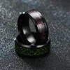 ファッションメンステンレススチールドラゴンリングインレーパープルブラックカーボンファイバーリングウェディングバンドジュエリー8mm