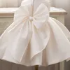 Robes de fille 2023 robe de princesse blanche pour bébé filles enfants perles sans manches Bowknot robes de bal robes de demoiselle d'honneur pour la fête de mariage formel W0224