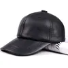 Cappellini da baseball RY9112 Berretto da baseball casual in vera pelle maschile con marchio per uomo Vera pelle di vacchetta Nero / Beige Cappelli per papà Cappello da uomo a tesa larga 230303