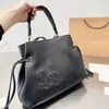 Torby wieczorowe SS23 TOTE TORBS Projektant torby zakupowe Torba podróżna Kobiety skórzane torebki Vintage drukowane ramię Crossbody Black Torebka Torby 230303