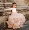 Flickaklänningar Flower Girls 2023 Pink Ball Gown Princess Wedding Party Långärmning Första nattvardsklänning