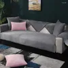 Housses de chaise élégantes et de luxe couleur unie en peluche housse de canapé sectionnelle Super doux serviette bref Style baie vitrée tapis velours canapés