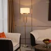 Lámparas de pie Lámpara con forma de tubo curvo de oro moderno Abajurs Metal Sala de estar Decoración para el hogar Base de mármol blanco Luminaria para dormitorio