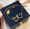 2023 Collana di lusso di moda Designer Bracciale di gioielli di marca a forma di cuore per collane e bracciali di marche femminili Regalo di compleanno di San Valentino