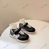 Sneakers de nouveau-nés chaussures de bébé pour bébé pour fille à fond doux