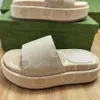 Sandals Slippers Women للرجال المصممة الفاخرة Sandal Lady Slides Platfor