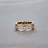 Tjock metallguldpläterad designerringar för kvinna Moissanite Rose Golden Classical Style Iced Out Crystals Födelsedag Present Skruv Brillant Diamond Ring ZB019 E23