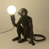 Tafellampen Noordse creatieve LED -lamp Monkeyhars touw Home Restaurant retro industriële stijl dierenverlichting