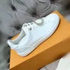 Herren Freizeitschuhe Damen Designer Schuhe Reisen 100 % Leder Schnür-Sneaker Dame Lauftrainer Buchstaben Damenschuh Flach bedruckte Herren-Turnschuhe Größe 35-42-45 Mit Box