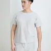 Мужские рубашки T Miyake Плиссированные мужские мужские 2023 года и летняя футболка с воротником с половиной рукава