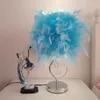 Lampy stołowe sypialnia sypialnia Pióro Lampa Pióro Kreatywny prezent Nordic Heart Crystal Dekoracyjne oświetlenie