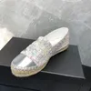 أحذية العلامة التجارية غير الرسمية إصدار جديد من أحذية Iuxury Italy مصممة Women Sneakers Iuxury Golden Sequin Classic White Do Dirty Man Dirty Dirty Fishererman Sandals Straw Sandals