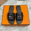 2023 Mulheres Designer Chinelo Slide Sandálias Verão Marca Corium Sapatos Clássico Praia Sandálias Casuais Tamanho Mulheres Mulher Fora Chinelo com uma caixa