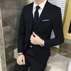 メンズトラックスーツスリーピースセットメンズスーツビジネスドレス装飾花groom花groomウェディングスーツベストブレザーパンツ