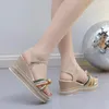 Sandalias de cuña de moda para mujer, zapatos de fiesta informales de gladiador con hebilla de lazo de diamantes de imitación de verano para mujer