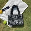 Mode PU Leer Kleine emmer schoudertassen met plooien voor vrouwen 2023 Zomerhandtas en portemonnees Kleint crossbody tas schattige draagtas 230304