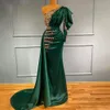 Prom Party Gown Crystal Evening Dresses Custom Plus Size Formell Girls Pageant Pärled Ny satin golvlängd saudiarabiska en-axel ärmlös