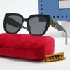 Minimalizm styl czarne okulary przeciwsłoneczne design klasyczny sport swobodny kwadratowy rama 09a łatwy do noszenia popularne proste ramię czerwonej linii Uv400 Ochrona jazdy okulary