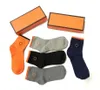 2023 Socken für Herren und Damen, luxuriöse Baumwollsocken, klassische Kutsche, hochwertige Strümpfe, bequem, warm, 5 Paar/orange Box N1